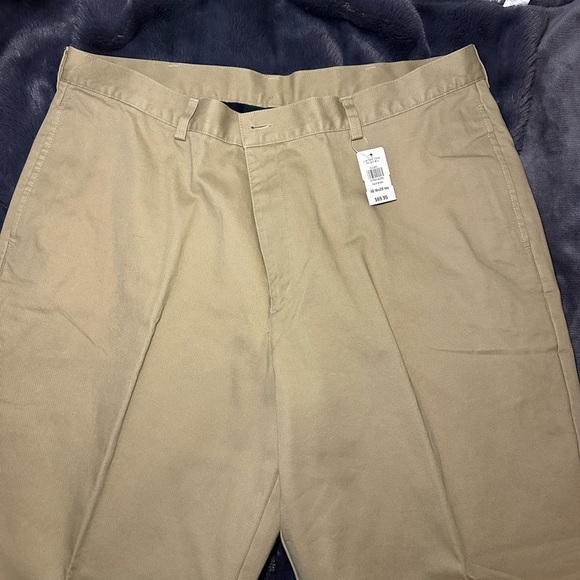 L.L. Bean Flannel Lined Men’s Khakis - Picture 4 of 4